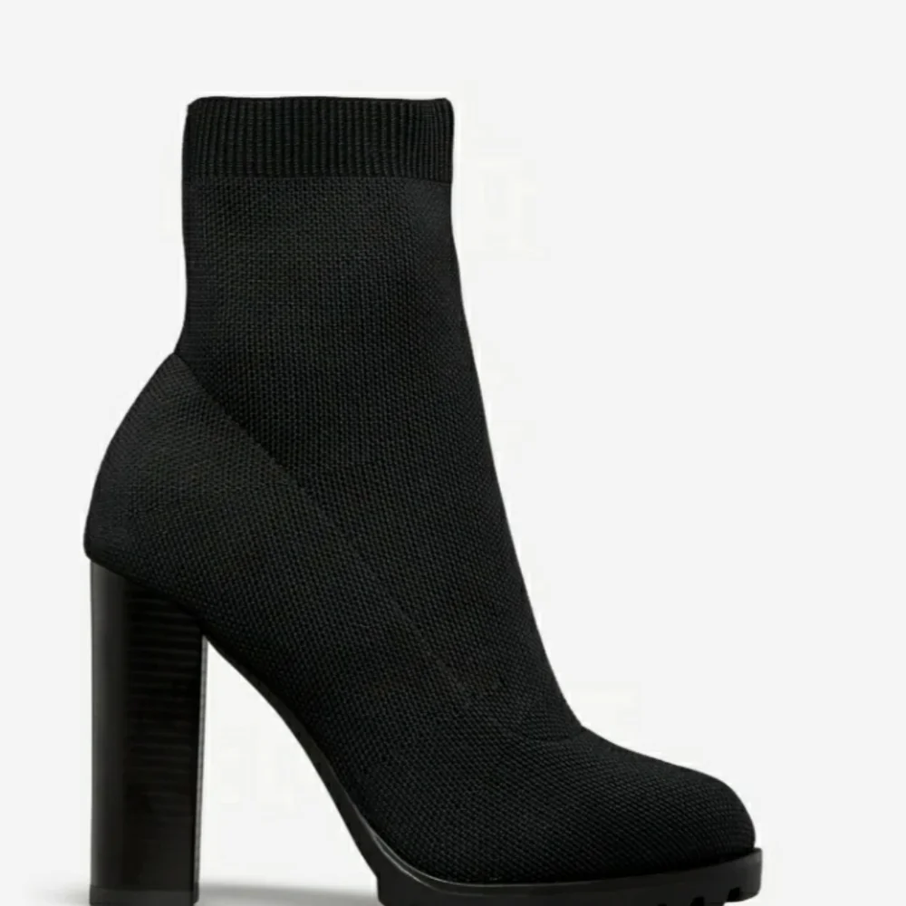 Minetta Block Heel Bootie - Picture 5 of 5